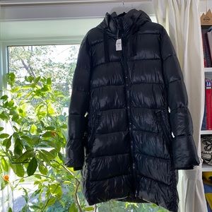 Gap black puff XL tall